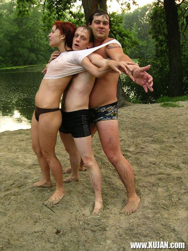 Rus nudistneri svingerakan erekuyt batsotya - Photo #1926808