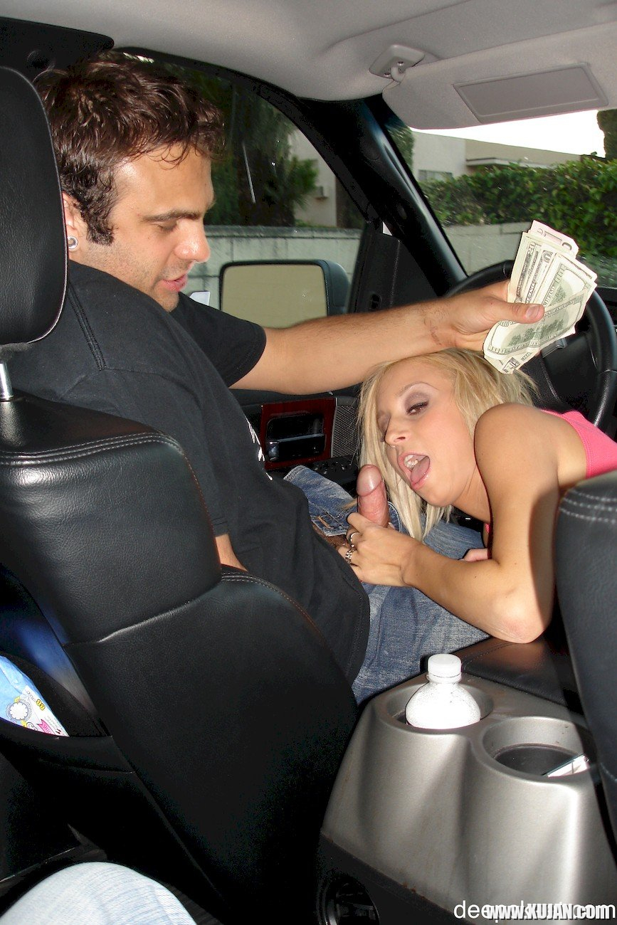 Blonde Morgan Layne spreads her legs to get her cunt smashed - Photo #1928781