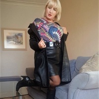 Solo hottie Lorna Blu puts her big round tits on display