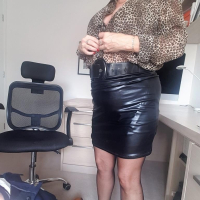 Busty babe Lorna Blu having some fun with a horny guy