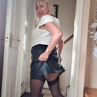 Kinky babe Lorna Blu using a toy on her tight butt