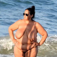 Ger kinn u amusiny hangstanum en nudistakan loghapum