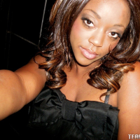 Good looking chocolate vixen Roxy Pearl bends over for deep pussy fuck