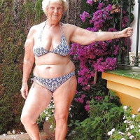 Nudist tatiky 70 tarekanum sirum e tsaghrel