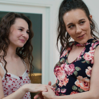 Horny Sinn Sage scissoring with sexy babe Liz Jordan