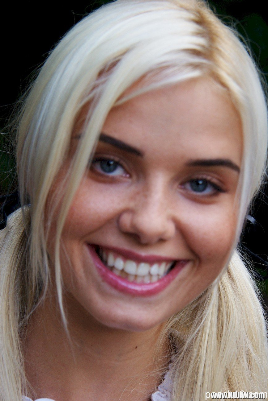 Gorgeous girl Jodi has some lesbian fun with Divinity Love outdoors - Photo #1971771