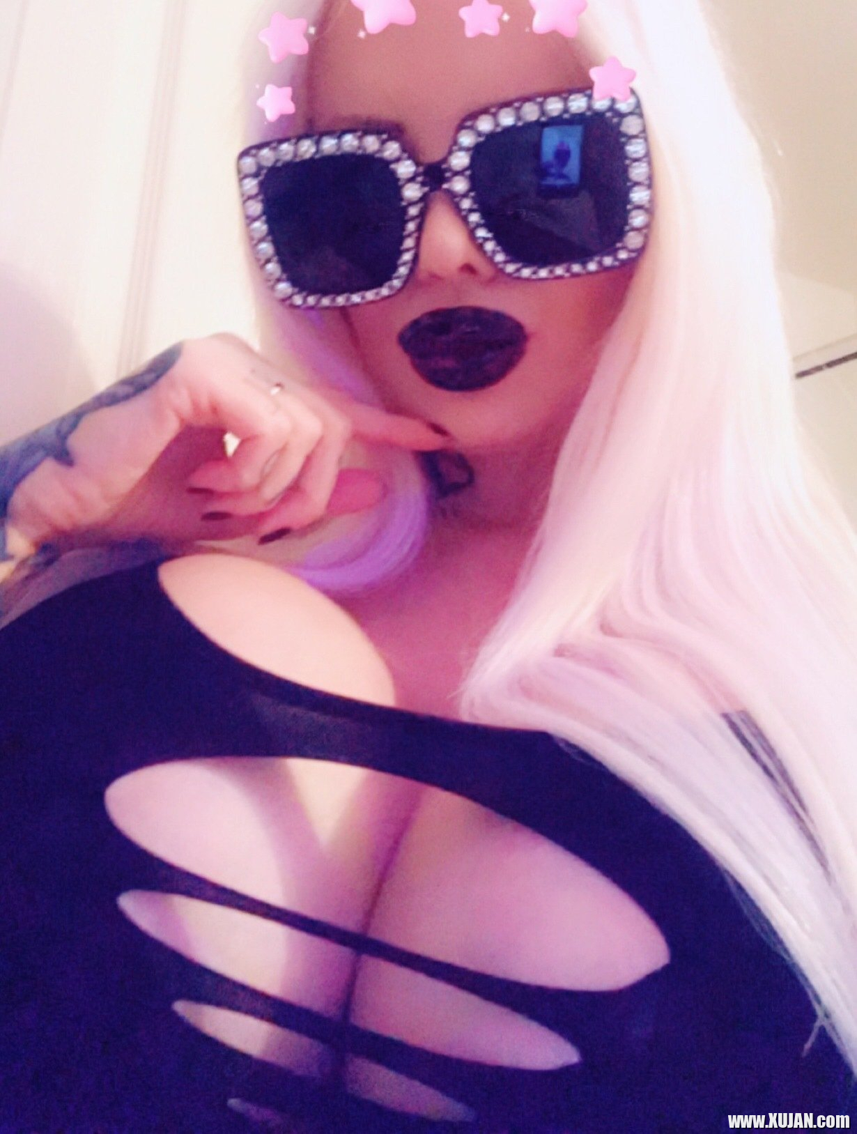 Naughty Sabrina Sabrok unveils her Huge Tits - Photo #1978085