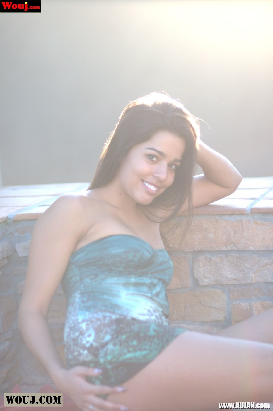 A selection of the sexy young babes you can find posing and teasing - Photo #1990041