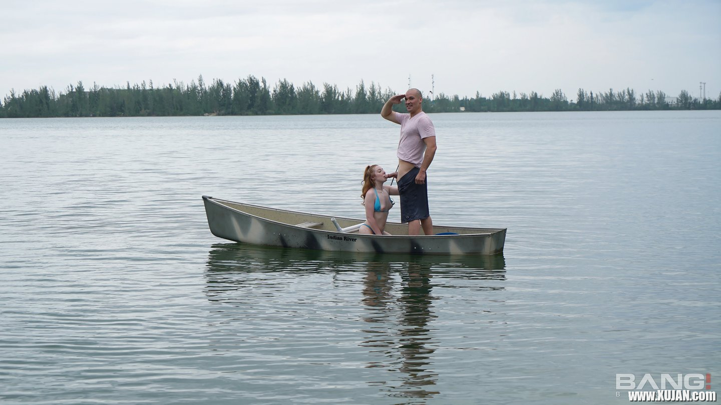 Amber Addis sucks and fucks Stranger on Lake Shore - Photo #1995097