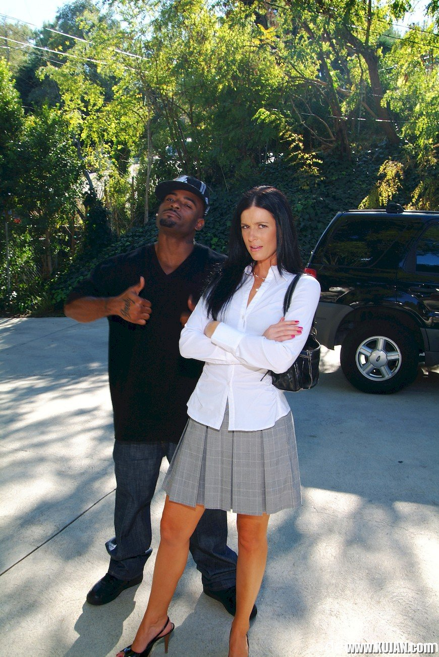Small tits babe India Summer gets a facial after fucking a black guy - Photo #1999572