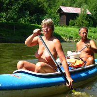 Hasun nudistneri zbosashrjayin rafting bayaknerov