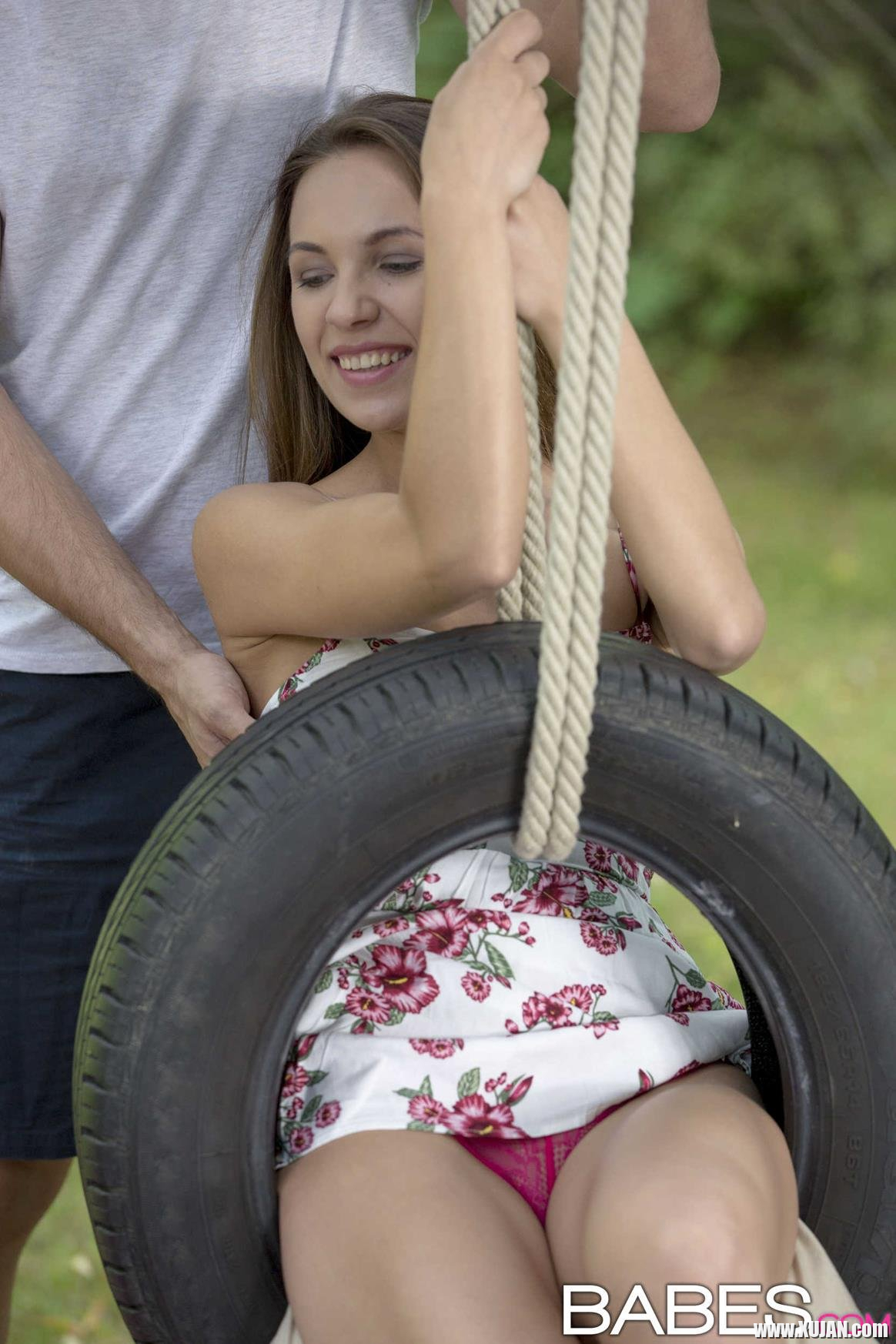 Veronica Clark has hot Sex outdoors with her Man - Photo #2000485