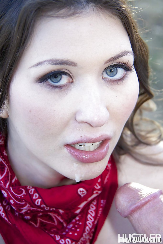 Brunette pornstar Luna Star sucking off cock in the woods - Photo #2001001