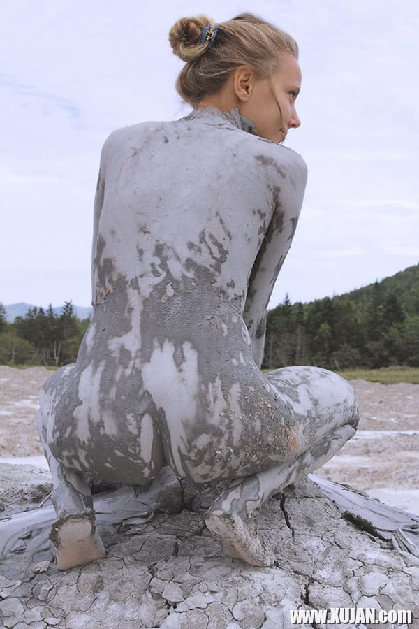 Eritasard nudist buzhakan tsekhi mej - Photo #2002409