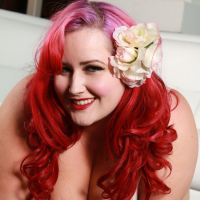 Redhead fattie Eliza Allure sharing a dick with a blonde babe