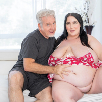 Fat slut Eliza Allure makes a hard cock disappear in her pussy