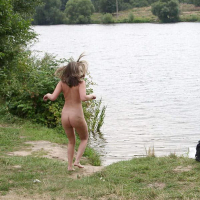 Nudisty loghapum viravorum e rus tghamardkants