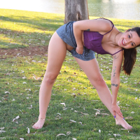 April Valentino exposes cunt at outdoors workout