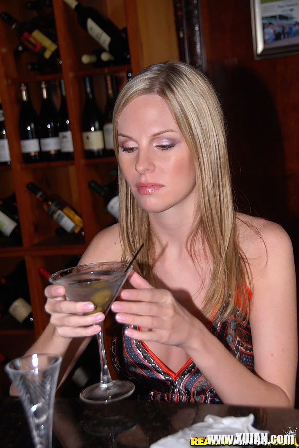 Tipsy mom gets a pussy lick rides cock and gives deep blowjob - Photo #2022415