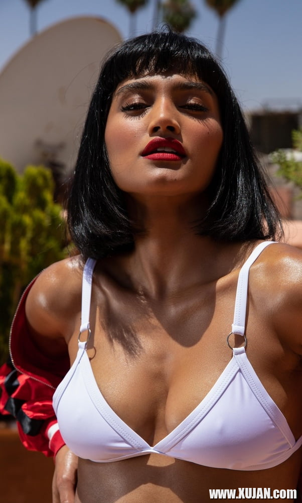Angel Constance 19 - Photo #2025841