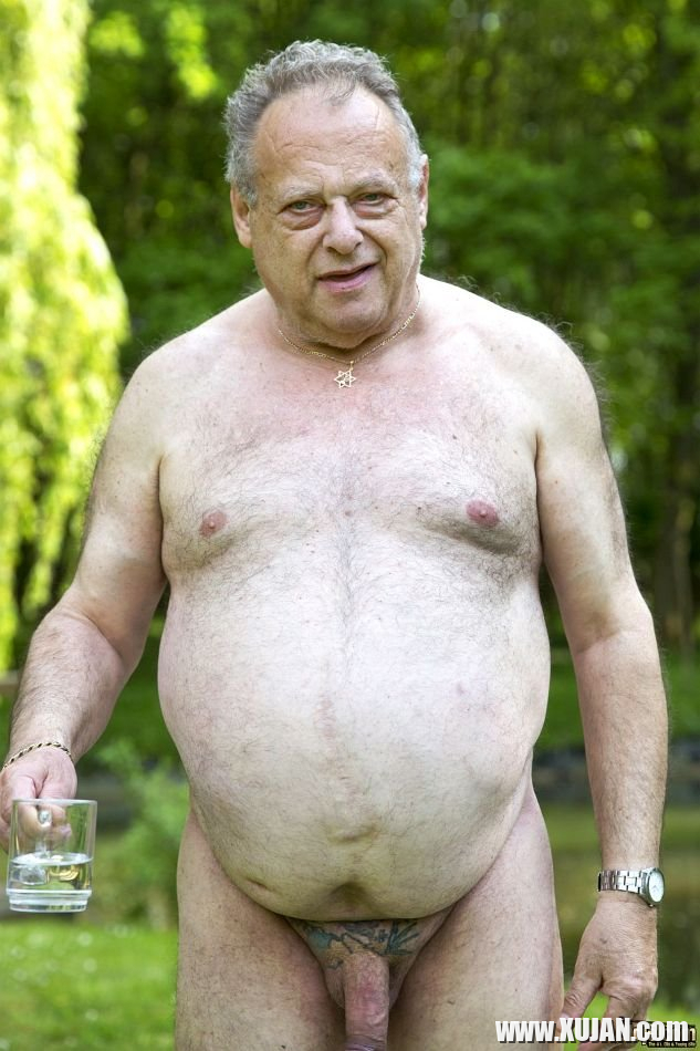 Cute Bunny Babe bounces on an ugly old fat Dude - Photo #2030103