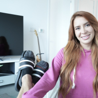Playful chick Scarlett Sommers serving her stepdads throbbing dong