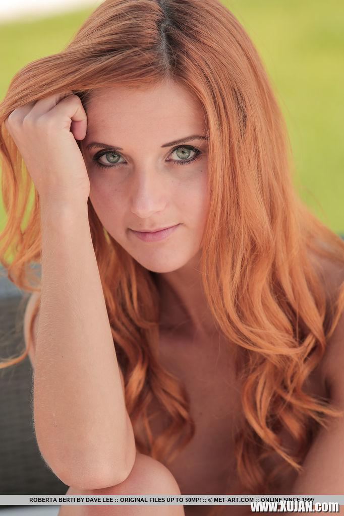 Redhead beauty Roberta Berti strips completely naked outside - Photo #2044494