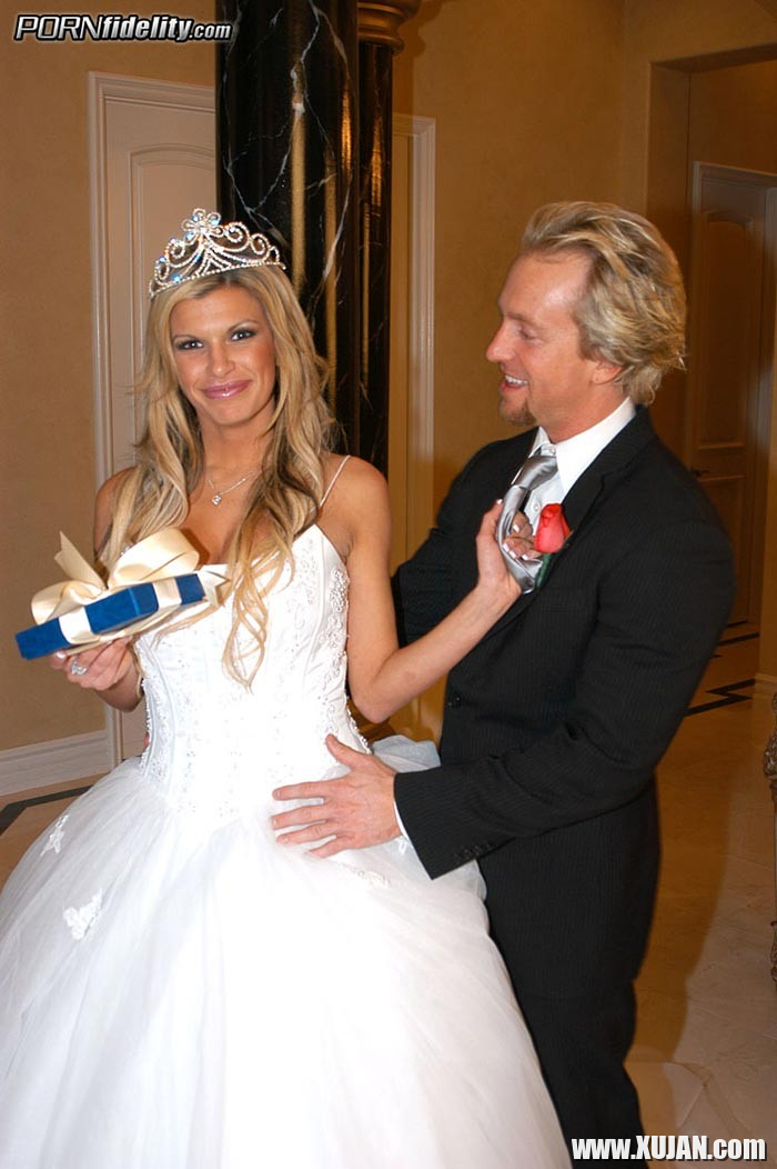Kendall Brooks in action after wedding - Photo #2060241