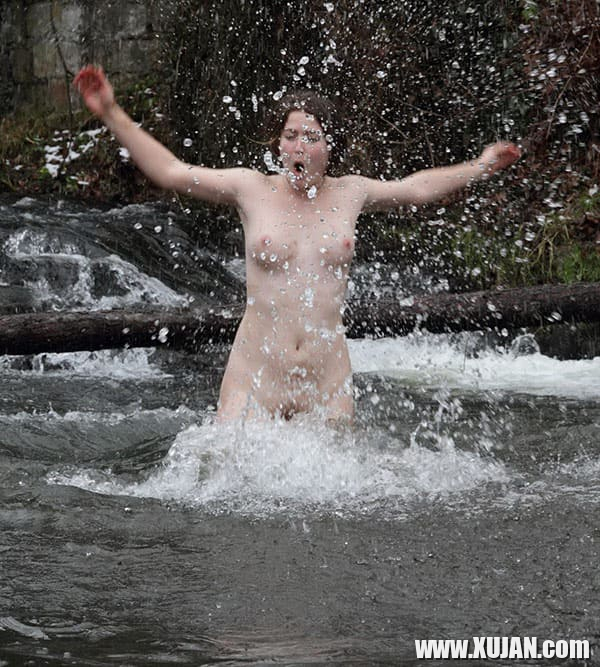 Nudistneri yntaniqy dzmrany loghanum e - Photo #2062127
