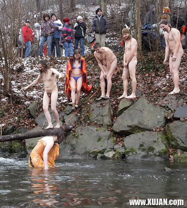 Nudistneri yntaniqy dzmrany loghanum e - Photo #2062140