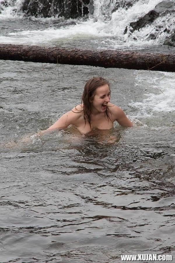 Nudistneri yntaniqy dzmrany loghanum e - Photo #2062180