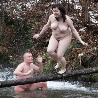 Nudistneri yntaniqy dzmrany loghanum e