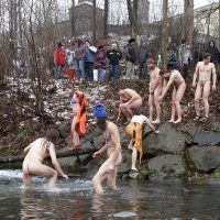 Nudistneri yntaniqy dzmrany loghanum e