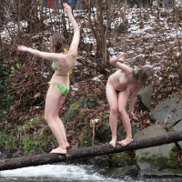 Nudistneri yntaniqy dzmrany loghanum e