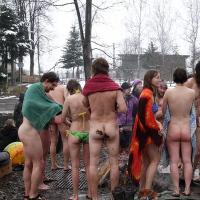 Nudistneri yntaniqy dzmrany loghanum e
