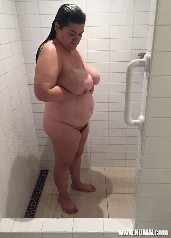 Tpov hast kiny tsntsughi tak lvanum e ir hskayakan krtsqery - Photo #2064153