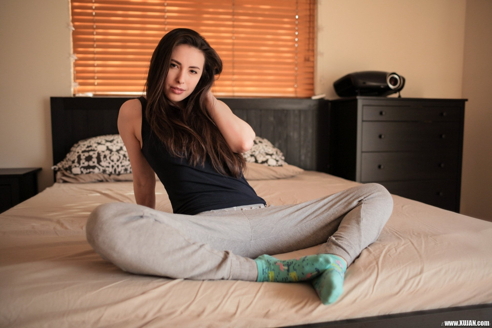 When pale foxy Casey Calvert catches muscular Nat Turnher breaking into her house the crafty slut sees a way to satisfy her craving for interracial anal action Threatening to call the cops she demands that he stuff his enormous black cock up her littl - Photo #2065563