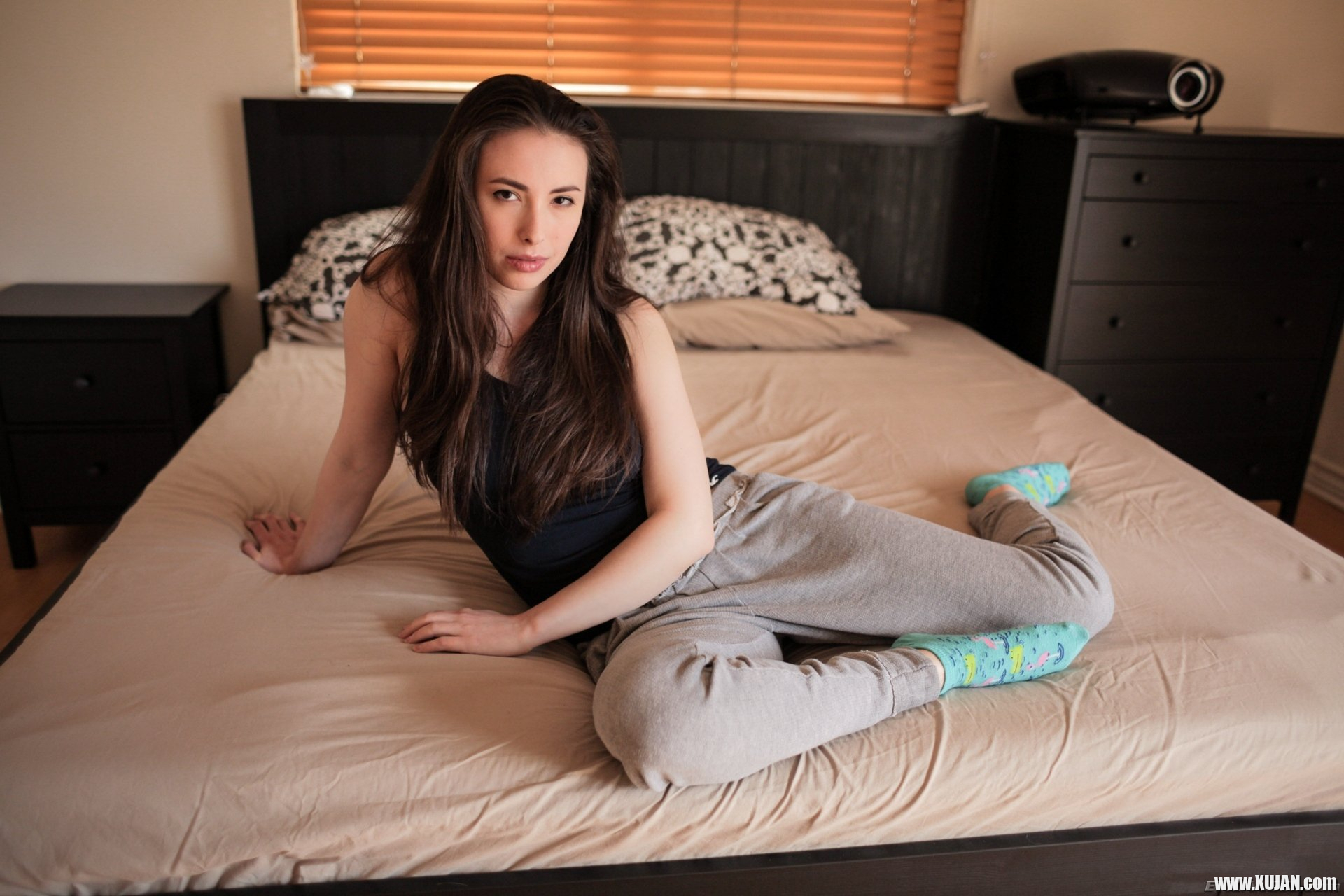 When pale foxy Casey Calvert catches muscular Nat Turnher breaking into her house the crafty slut sees a way to satisfy her craving for interracial anal action Threatening to call the cops she demands that he stuff his enormous black cock up her littl - Photo #2065564
