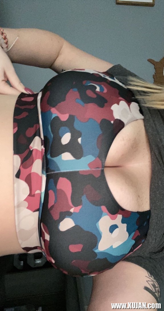 hetuyq n Titties - Photo #2095582