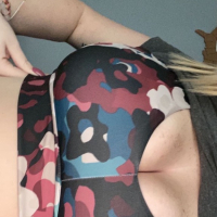 hetuyq n Titties