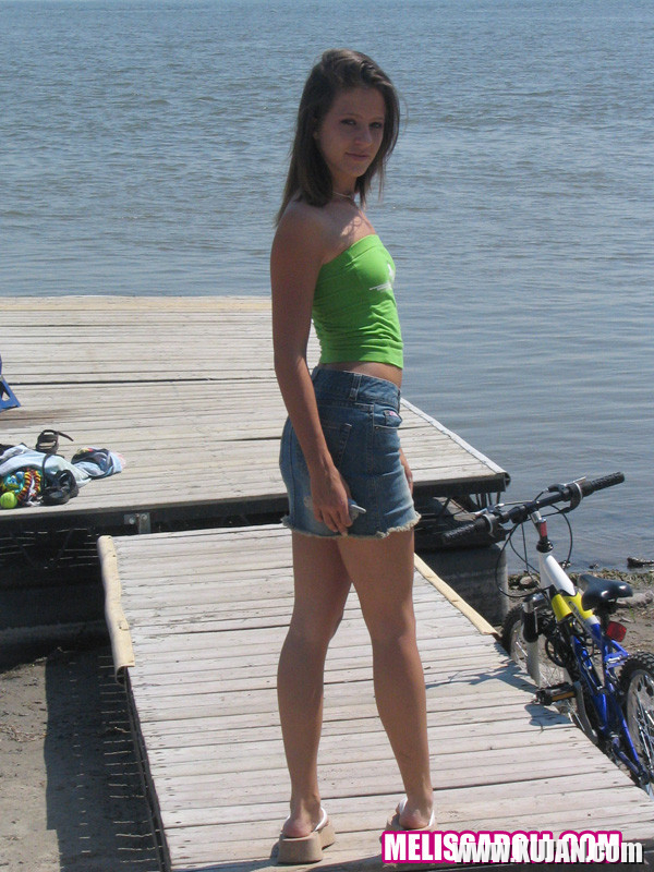 Gorgeous young brunette Melissa Doll teasing outdoors - Photo #2099335