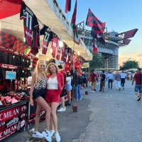Seqsual chanaparhordutyun depi AC Milan futbol Julia Nort AnitaBlansh