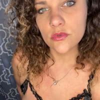 Slutty Sexy Milf tes avelin OF malloryknox37 its