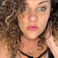 Slutty Sexy Milf tes avelin OF malloryknox37 its