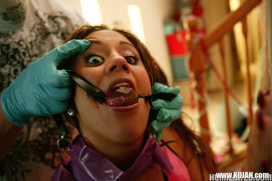 Lynn Love tied up by a guy and feeded with meat - Photo #2115750