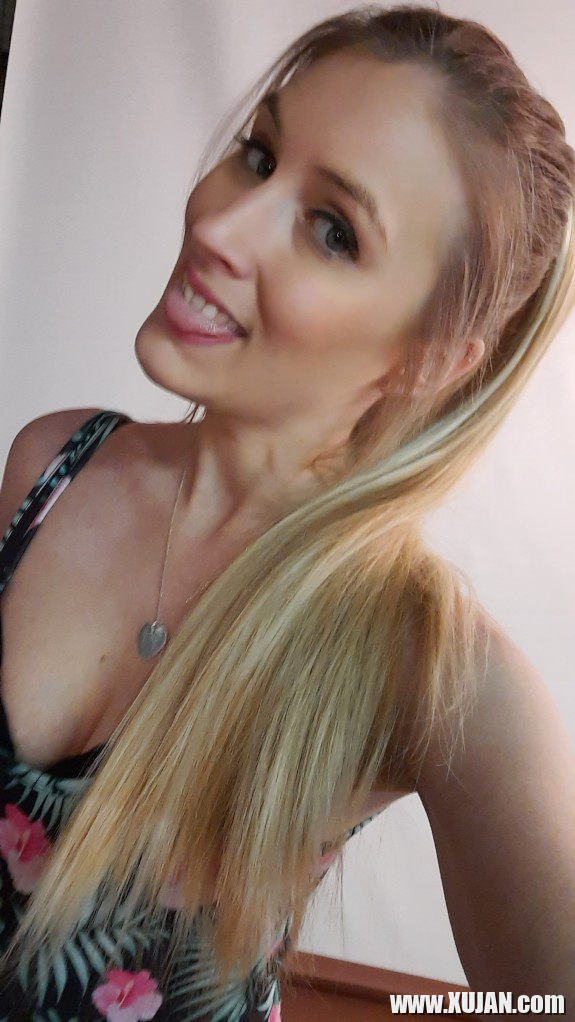 Sneakygirls Selfie girq - Photo #2118040