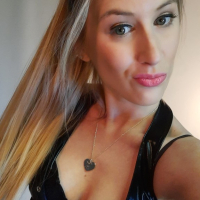 Sneakygirls Selfie girq