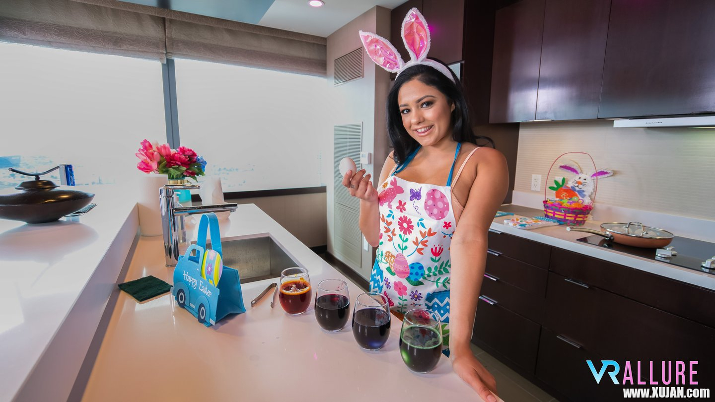 Cute easter bunny Serena Santos toying pussy - Photo #2122001
