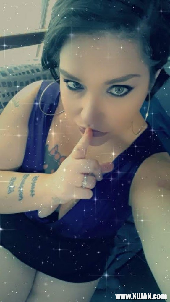 CAM GIRL LIFE - Photo #2126997