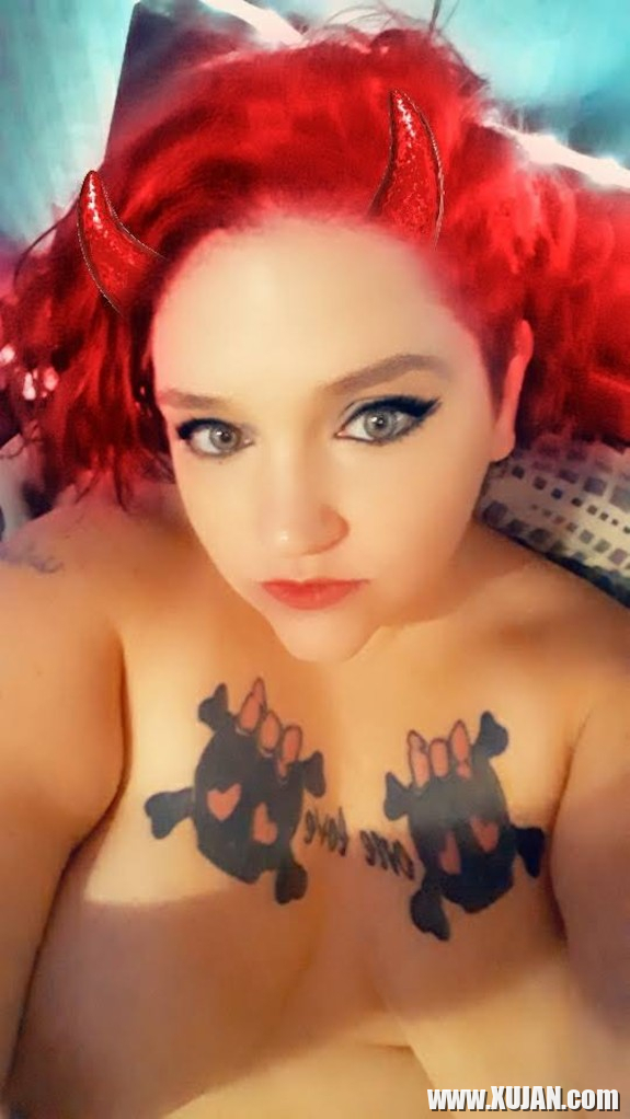 CAM GIRL LIFE - Photo #2127005